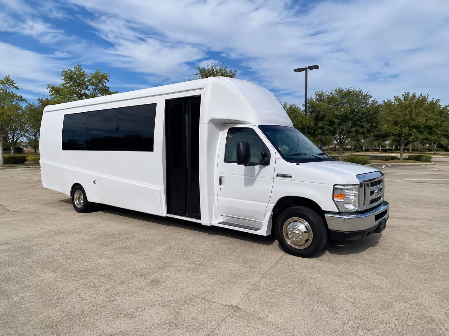 Rent a Bus for MIT Commencement & Campus Events