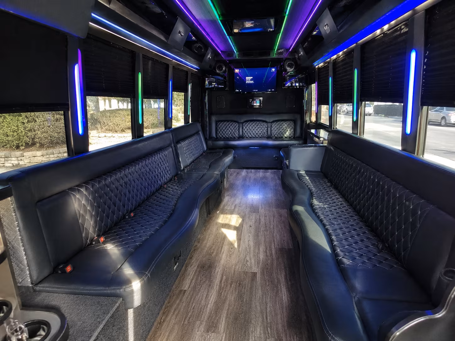 Cambridge Winery Tour & Pub Crawl Transportation route planning