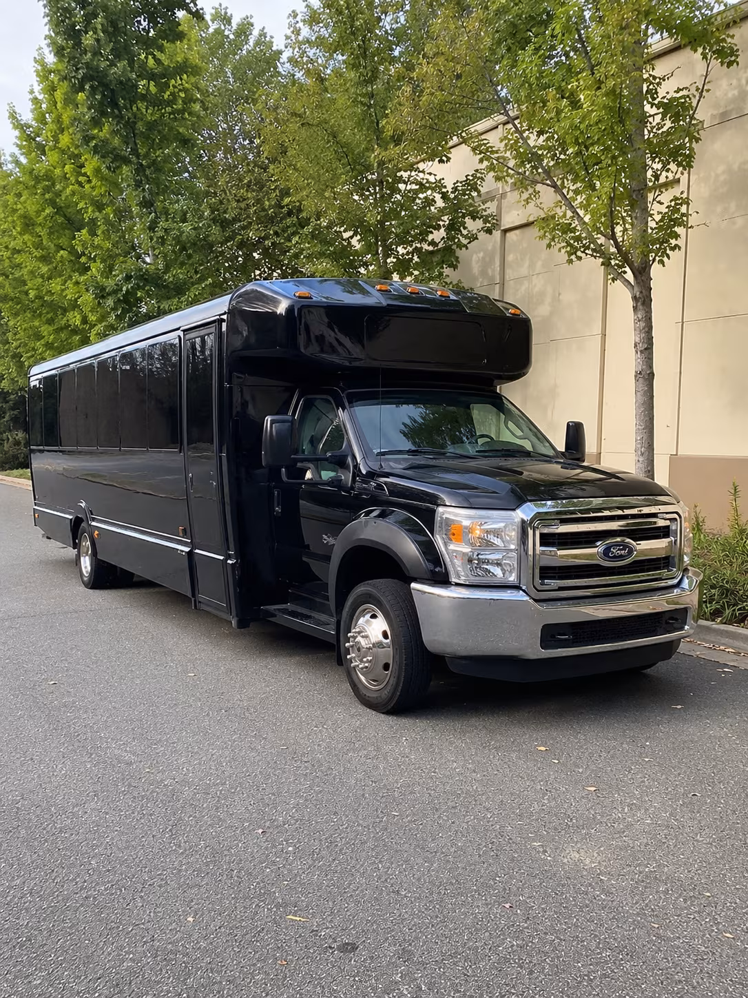 Everett Homecoming & Prom Party Bus Rentals