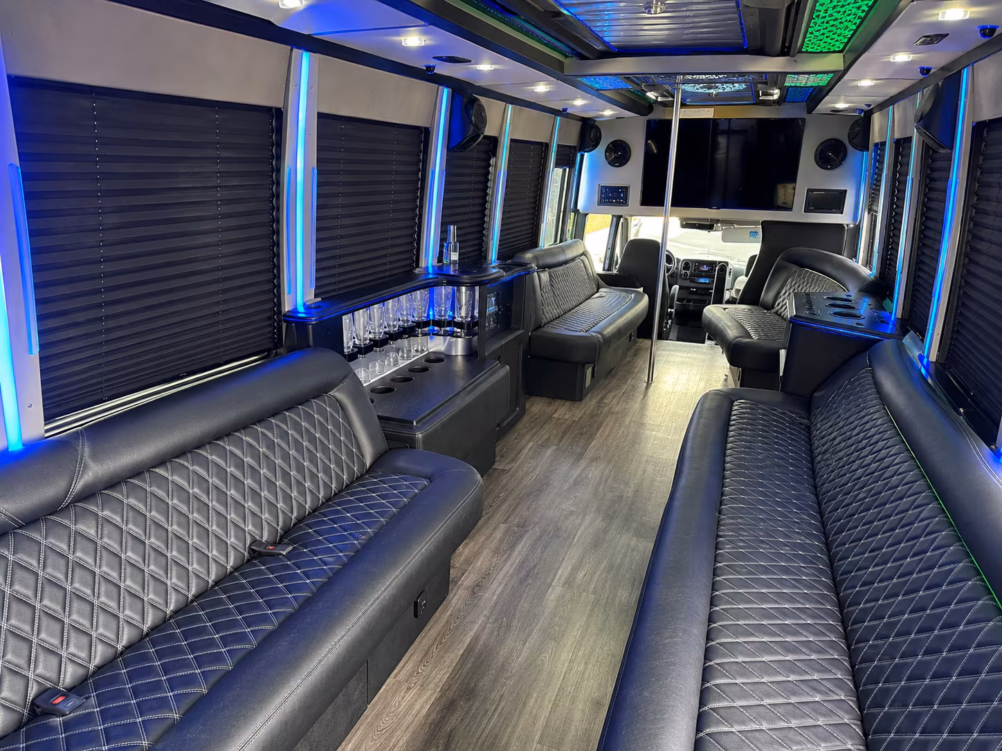 Medford Winery Tour & Pub Crawl Transportation