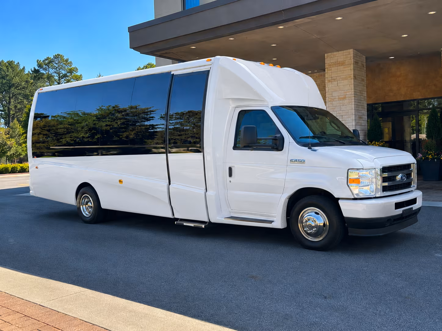 Revere Airport Shuttles & Transportation